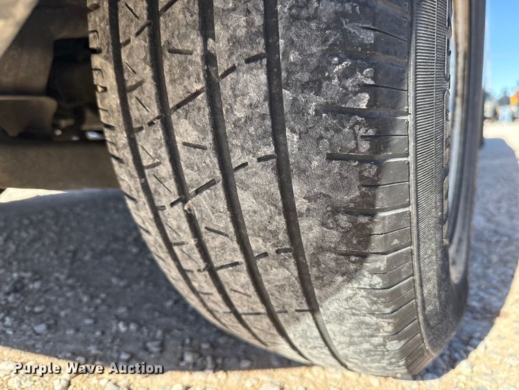 image for item ES5698 2012 Ford F150 Ext. Cab pickup truck