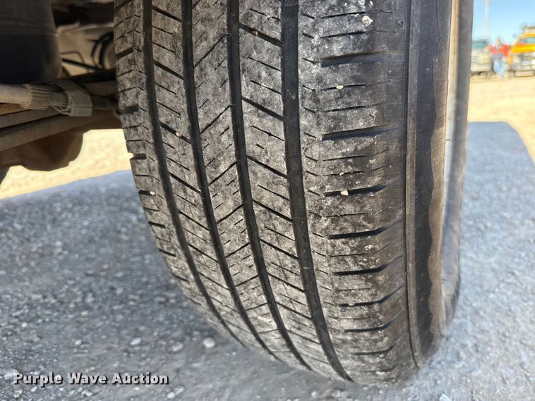 image for item ES5698 2012 Ford F150 Ext. Cab pickup truck