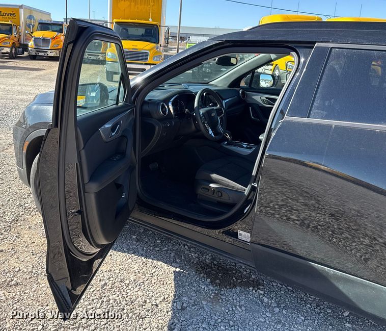image for item ES5700 2022 Chevrolet Blazer SUV