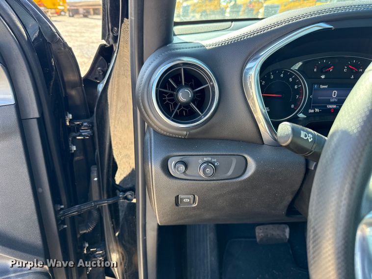 image for item ES5700 2022 Chevrolet Blazer SUV