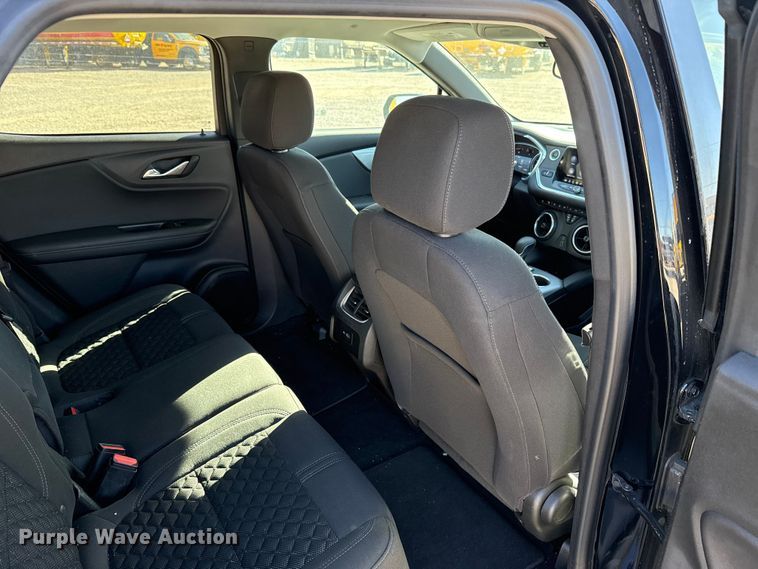 image for item ES5700 2022 Chevrolet Blazer SUV