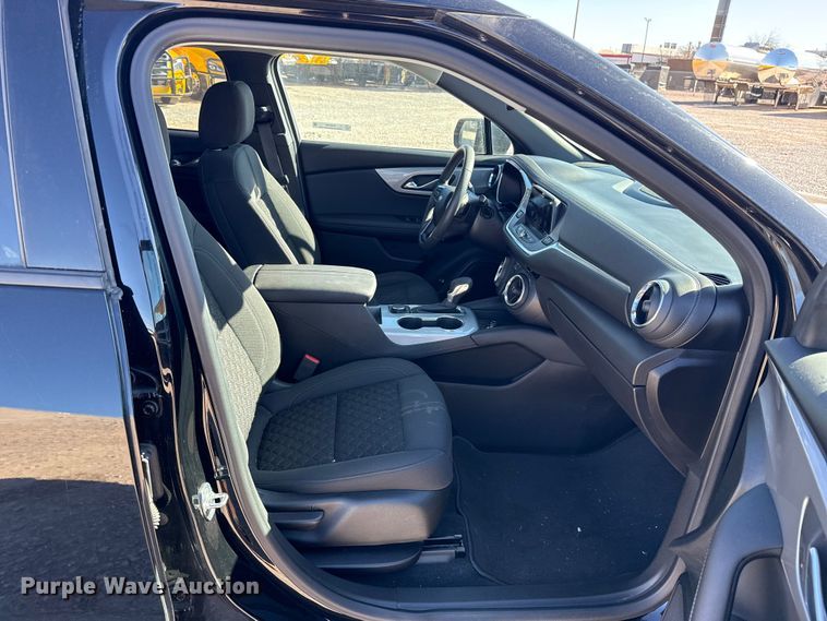 image for item ES5700 2022 Chevrolet Blazer SUV