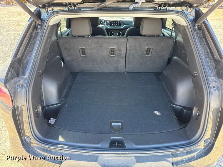 image for item ES5700 2022 Chevrolet Blazer SUV