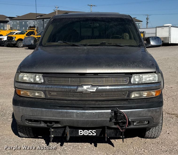 image for item ES5702 1999 Chevrolet Silverado 2500 Ext. Cab pickup truck