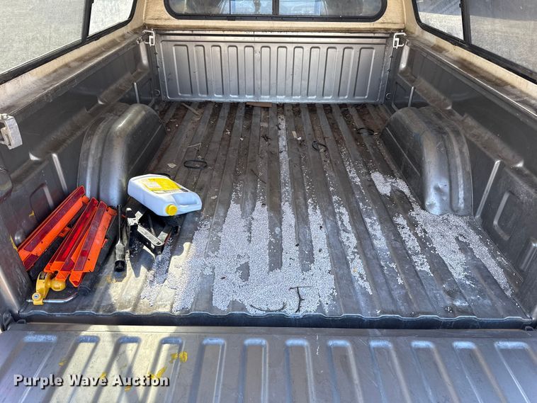 image for item ES5702 1999 Chevrolet Silverado 2500 Ext. Cab pickup truck