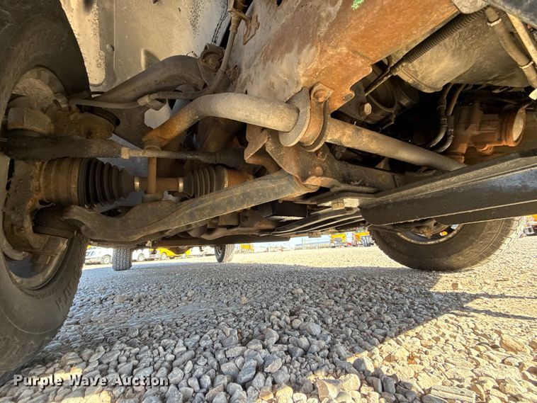 image for item ES5702 1999 Chevrolet Silverado 2500 Ext. Cab pickup truck