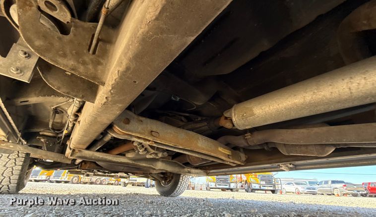 image for item ES5702 1999 Chevrolet Silverado 2500 Ext. Cab pickup truck