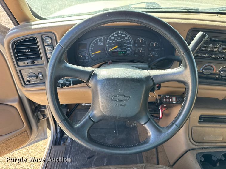 image for item ES5702 1999 Chevrolet Silverado 2500 Ext. Cab pickup truck