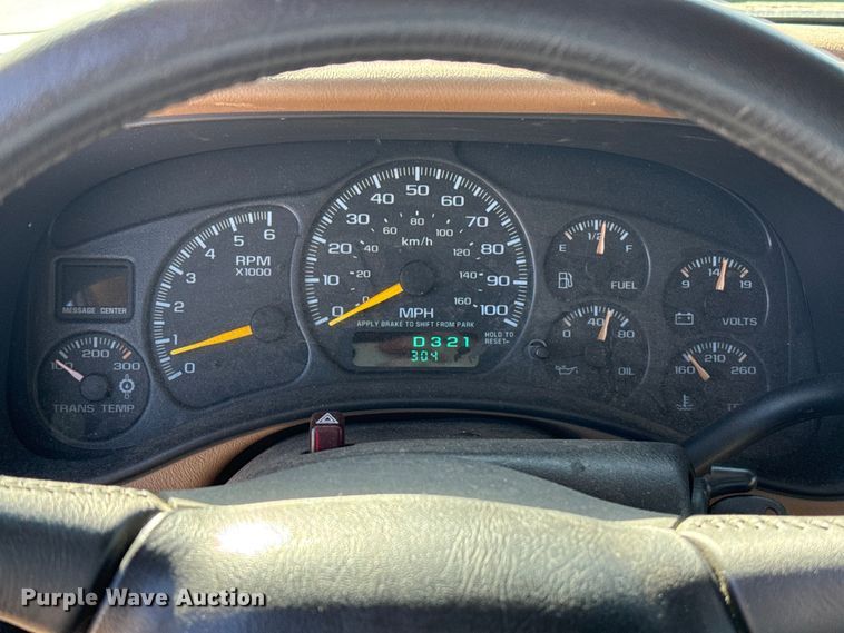 image for item ES5702 1999 Chevrolet Silverado 2500 Ext. Cab pickup truck