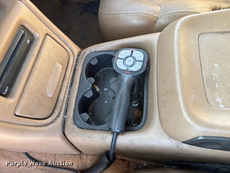 image for item ES5702 1999 Chevrolet Silverado 2500 Ext. Cab pickup truck