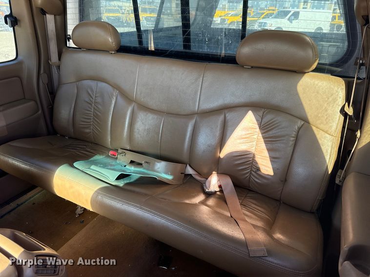 image for item ES5702 1999 Chevrolet Silverado 2500 Ext. Cab pickup truck