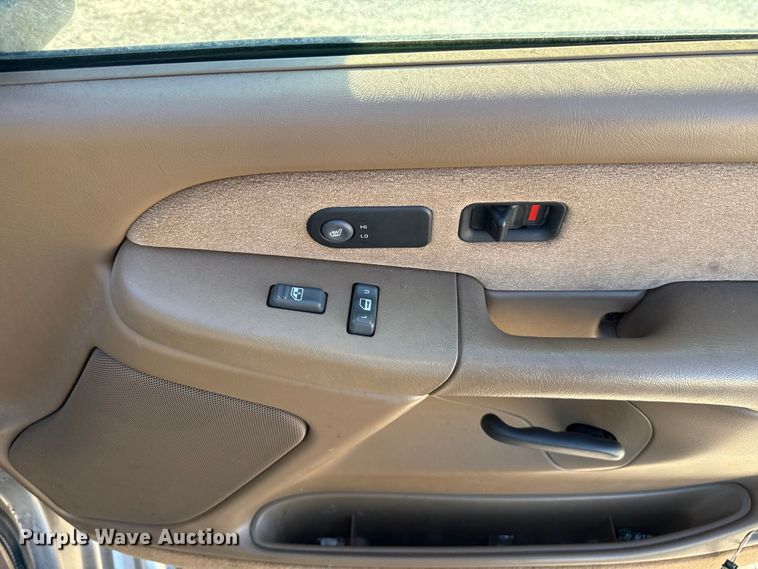 image for item ES5702 1999 Chevrolet Silverado 2500 Ext. Cab pickup truck