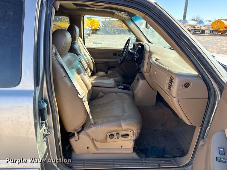 image for item ES5702 1999 Chevrolet Silverado 2500 Ext. Cab pickup truck