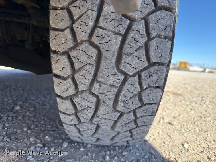 image for item ES5702 1999 Chevrolet Silverado 2500 Ext. Cab pickup truck