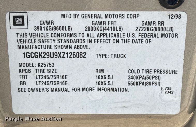 image for item ES5702 1999 Chevrolet Silverado 2500 Ext. Cab pickup truck