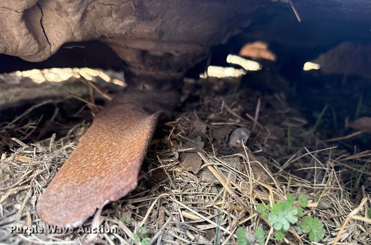 image for item ES5708 John Deere Z425 ZTR lawn mower