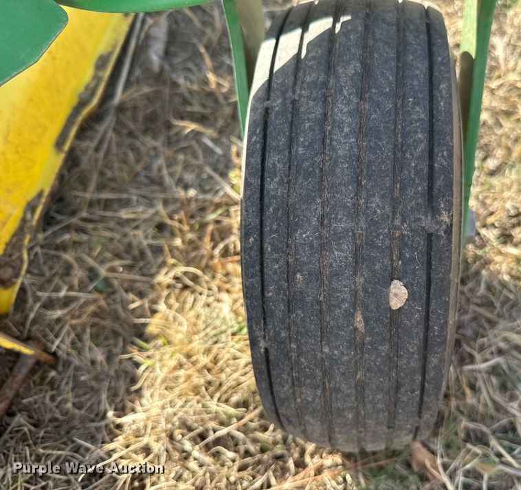 image for item ES5708 John Deere Z425 ZTR lawn mower