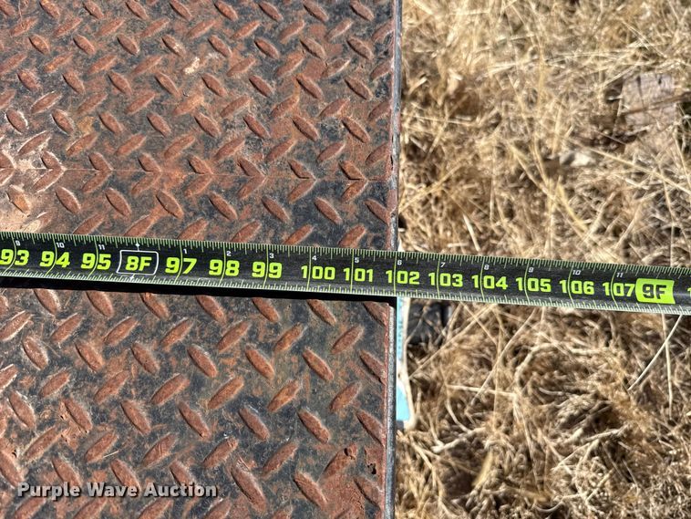 image for item ES5721 Crownline flatbed