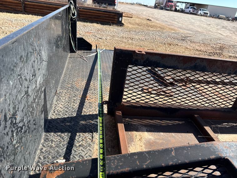 image for item ES5721 Crownline flatbed