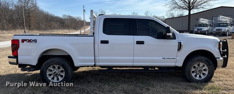 image for item ES5723 2021 Ford F250 Super Duty Crew Cab pickup truck