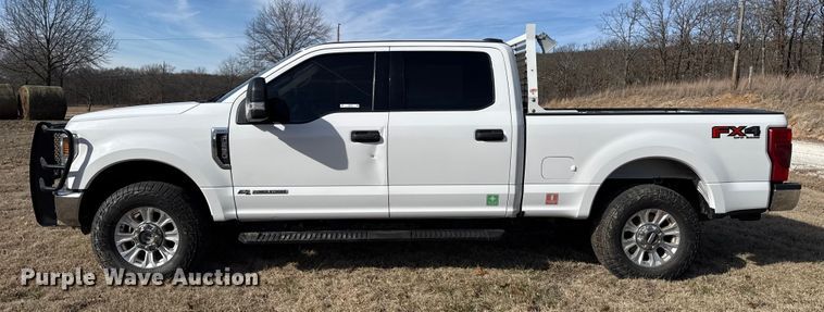 image for item ES5723 2021 Ford F250 Super Duty Crew Cab pickup truck