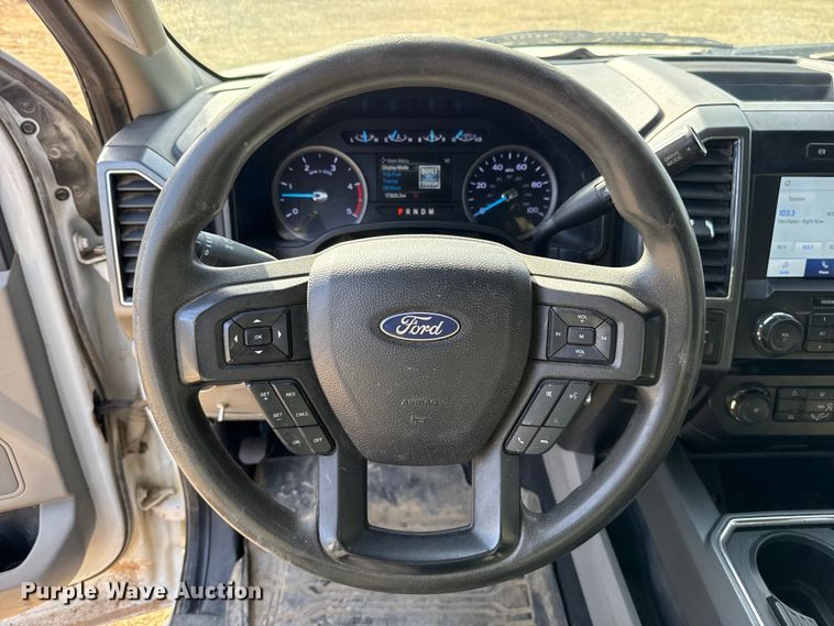 image for item ES5723 2021 Ford F250 Super Duty Crew Cab pickup truck