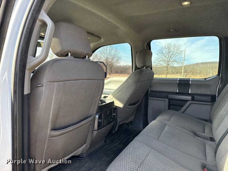 image for item ES5723 2021 Ford F250 Super Duty Crew Cab pickup truck