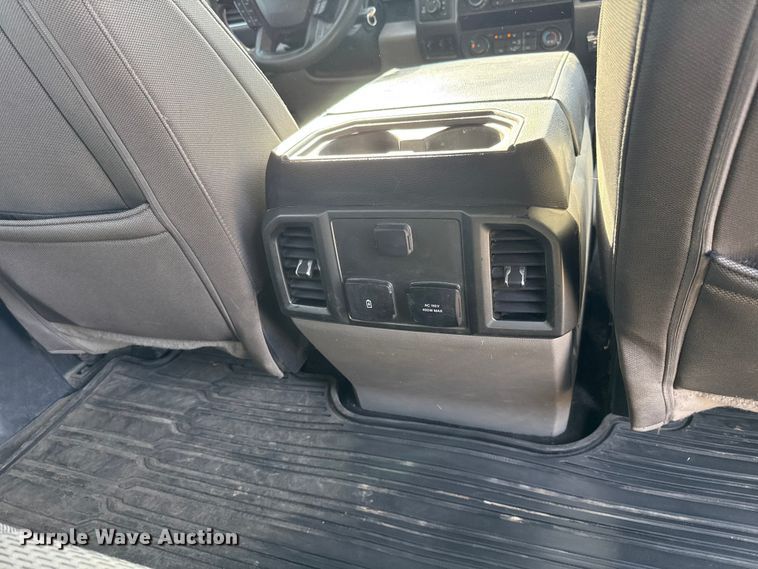 image for item ES5723 2021 Ford F250 Super Duty Crew Cab pickup truck