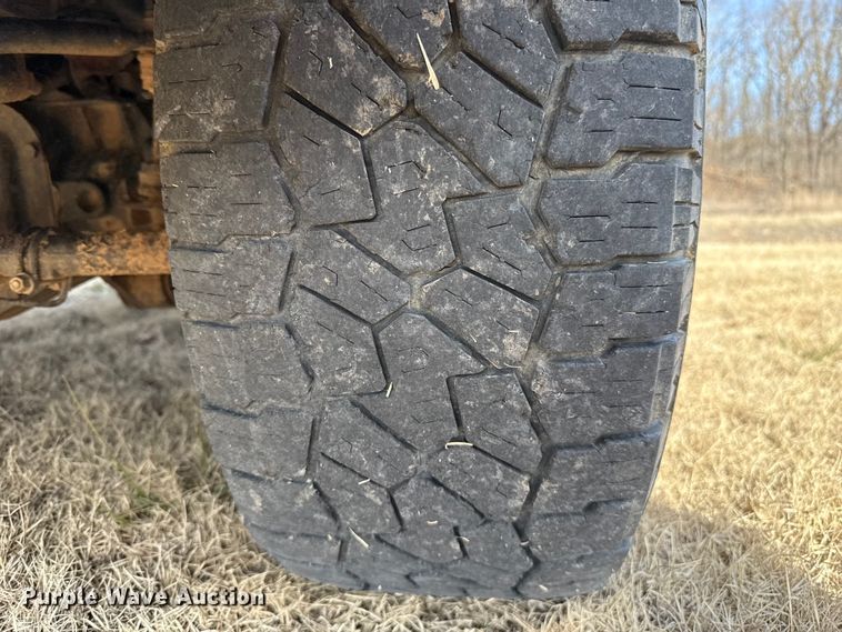 image for item ES5723 2021 Ford F250 Super Duty Crew Cab pickup truck