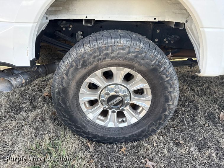 image for item ES5723 2021 Ford F250 Super Duty Crew Cab pickup truck