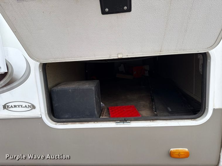 image for item ES5742 2013 Heartland 322RES Sundance camper