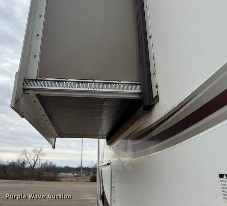 image for item ES5742 2013 Heartland 322RES Sundance camper