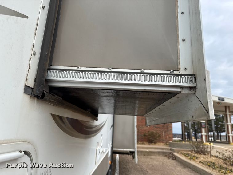 image for item ES5742 2013 Heartland 322RES Sundance camper