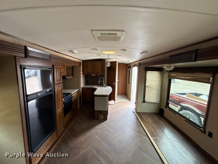 image for item ES5742 2013 Heartland 322RES Sundance camper