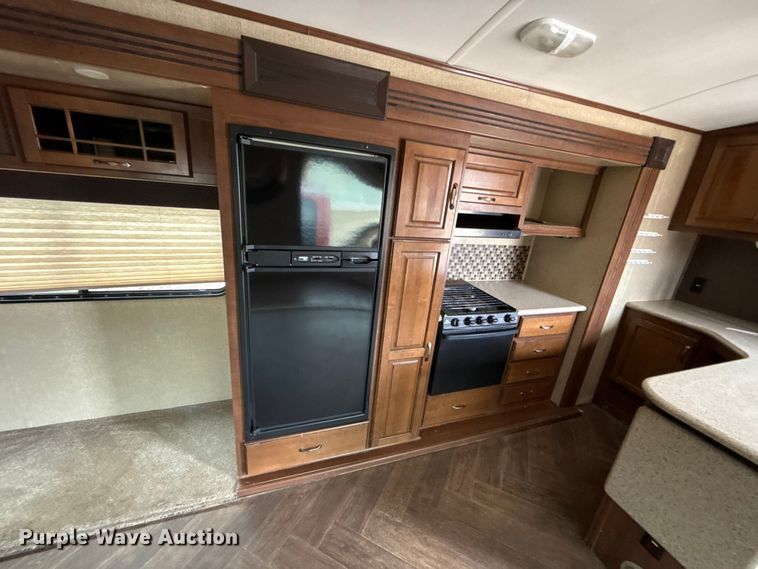 image for item ES5742 2013 Heartland 322RES Sundance camper