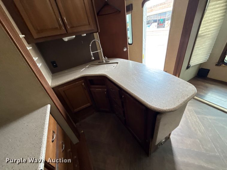 image for item ES5742 2013 Heartland 322RES Sundance camper