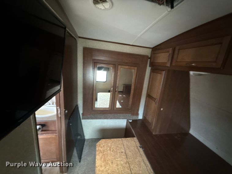 image for item ES5742 2013 Heartland 322RES Sundance camper