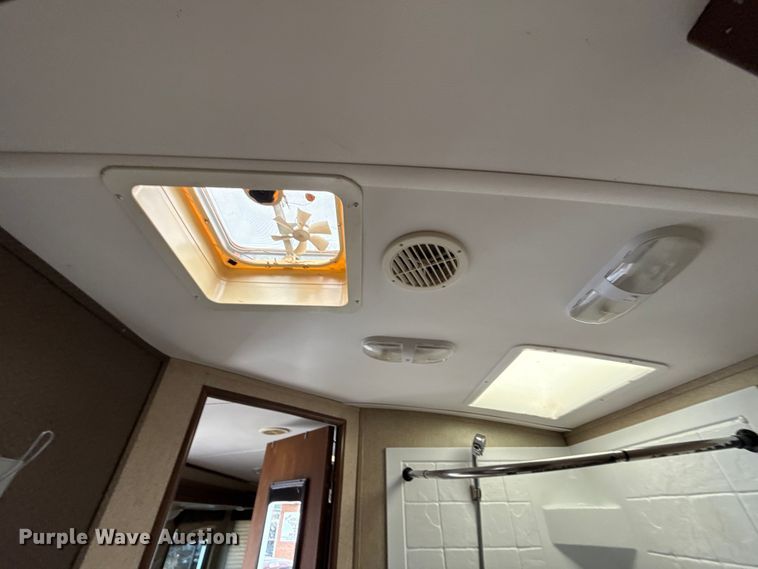 image for item ES5742 2013 Heartland 322RES Sundance camper