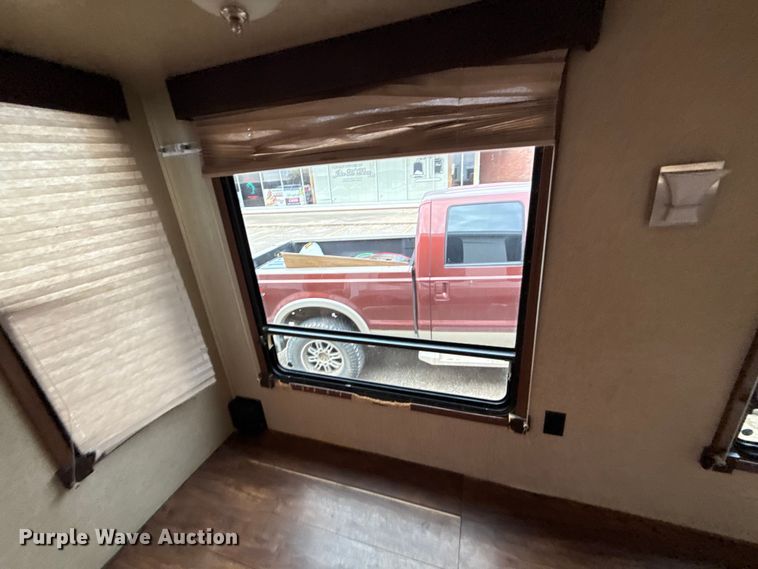 image for item ES5742 2013 Heartland 322RES Sundance camper