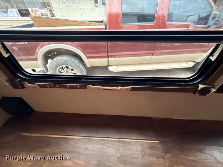 image for item ES5742 2013 Heartland 322RES Sundance camper