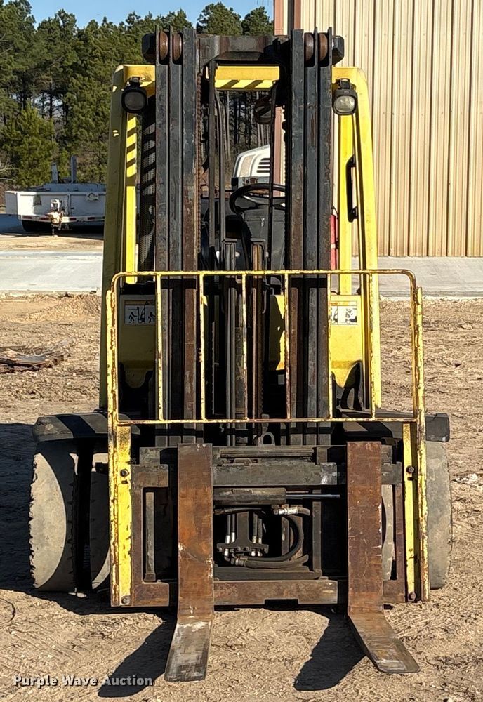 image for item ES8529 2007 Hyster H60PY forklift