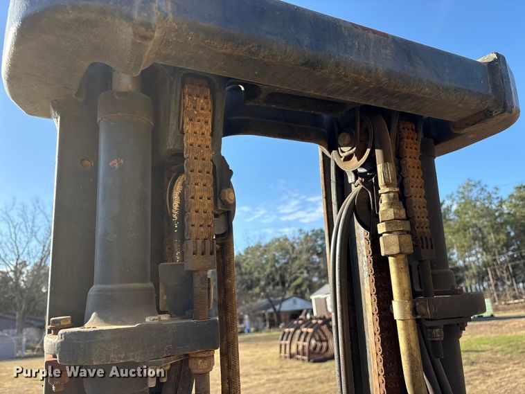 image for item ES8529 2007 Hyster H60PY forklift