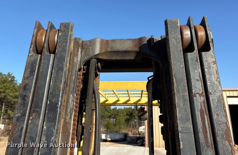 image for item ES8529 2007 Hyster H60PY forklift