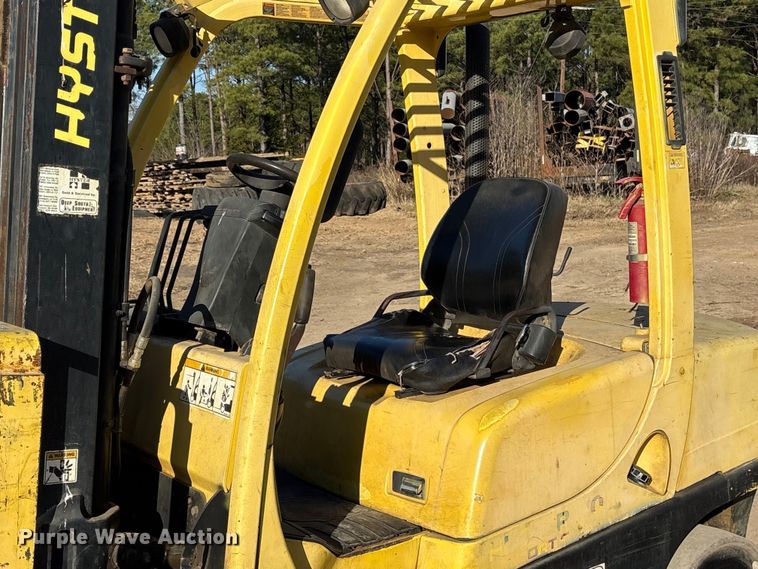 image for item ES8529 2007 Hyster H60PY forklift