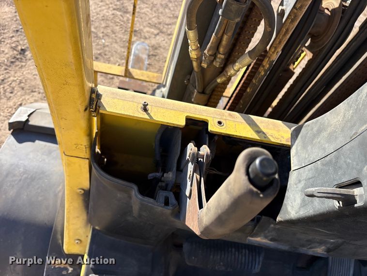 image for item ES8529 2007 Hyster H60PY forklift