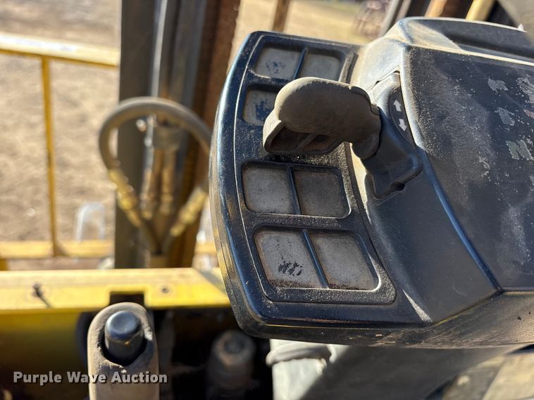 image for item ES8529 2007 Hyster H60PY forklift