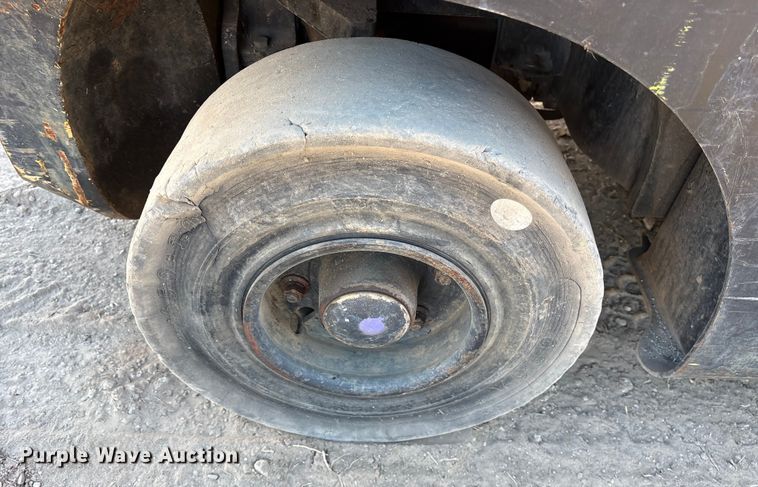 image for item ES8529 2007 Hyster H60PY forklift