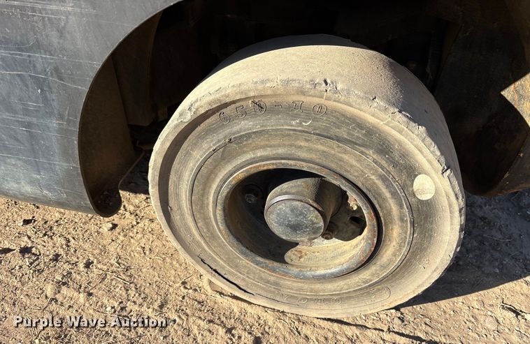 image for item ES8529 2007 Hyster H60PY forklift