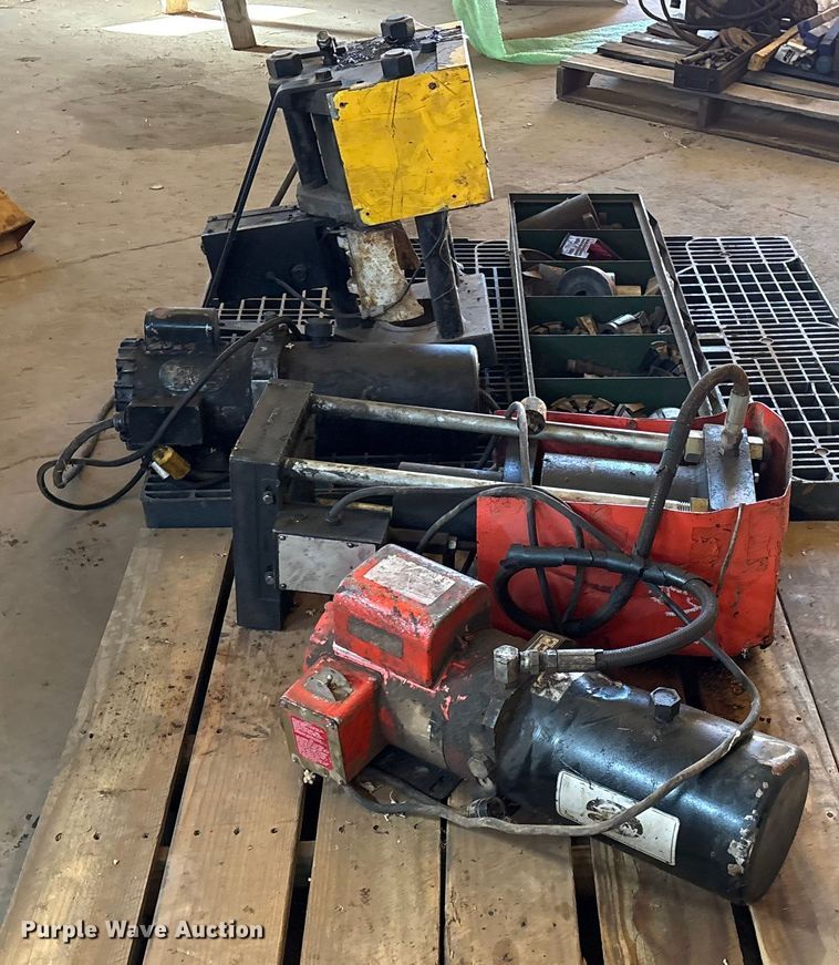 image for item ES8530 Weatherhead Cool-O-Crimp Super I hydraulic hose crimp machine