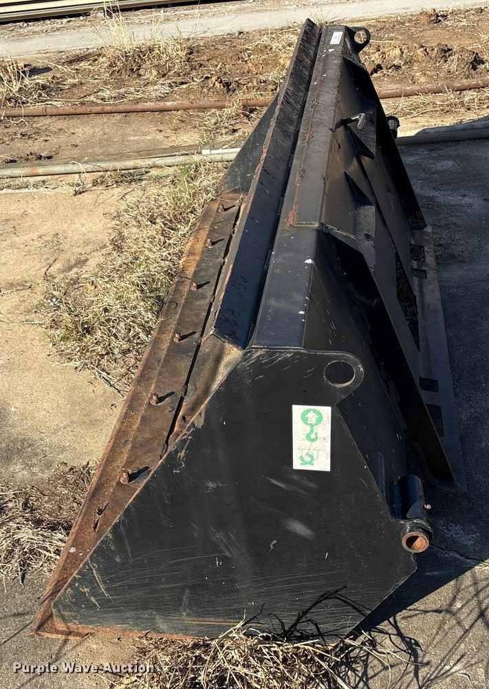 image for item ES8532 Caterpillar BR18B skid steer bucket